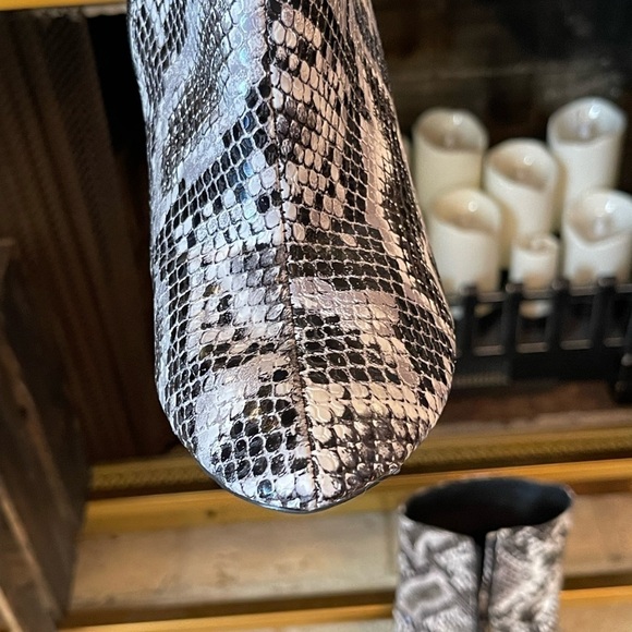 Marc Fisher Bag & Boots - Picture 13 of 15